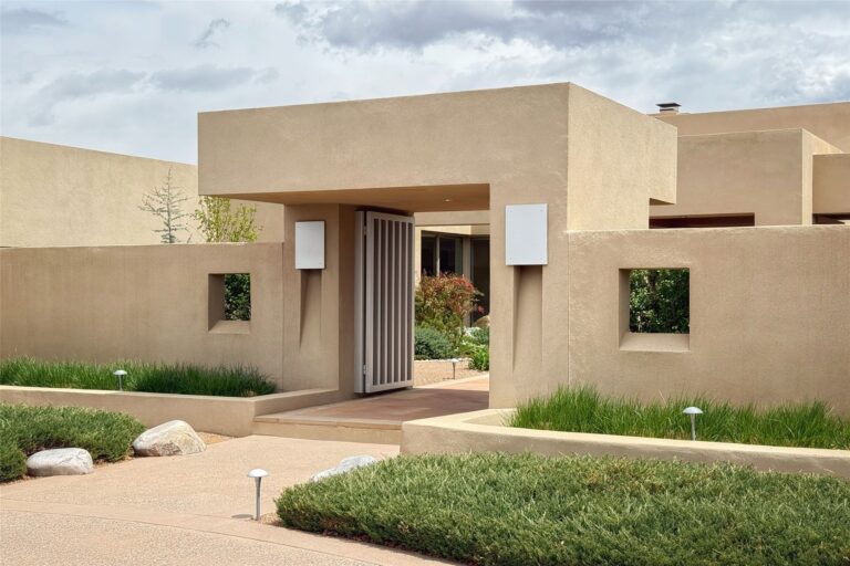 photo of a modern home on a large estate in Santa Fe