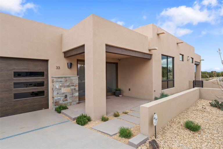 photo of a modern home in Las Campanas, Santa Fe, New Mexico
